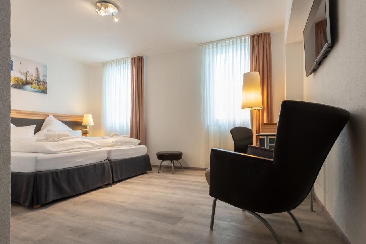 Hotel In Laisen Reutlingen Exterior photo